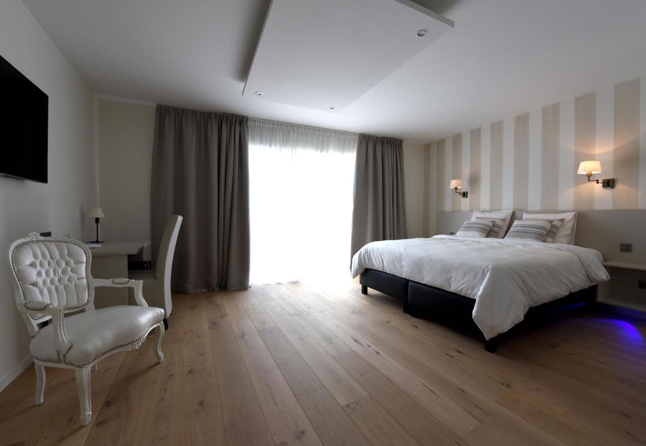 Le 24 Hotel Spa Rum bild